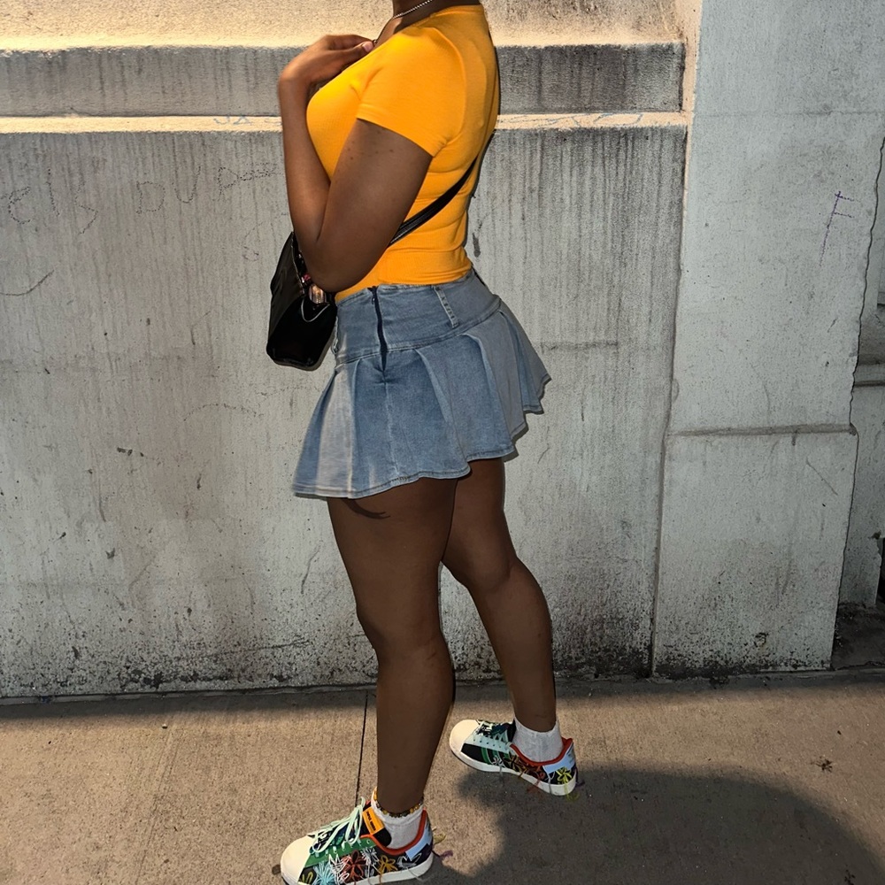 Mini skirt - Picture 3 of 3